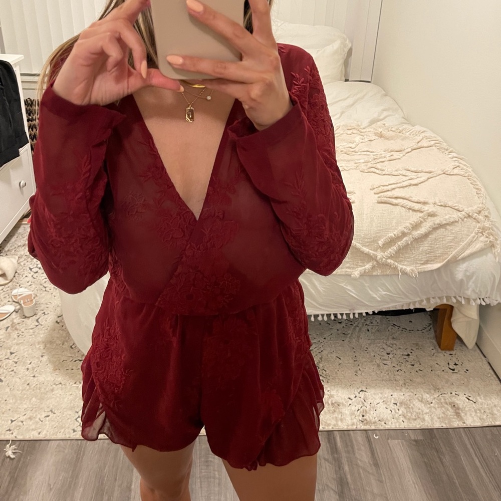 Lace romper - Picture 2 of 3